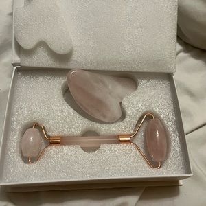 Jade face roller -new